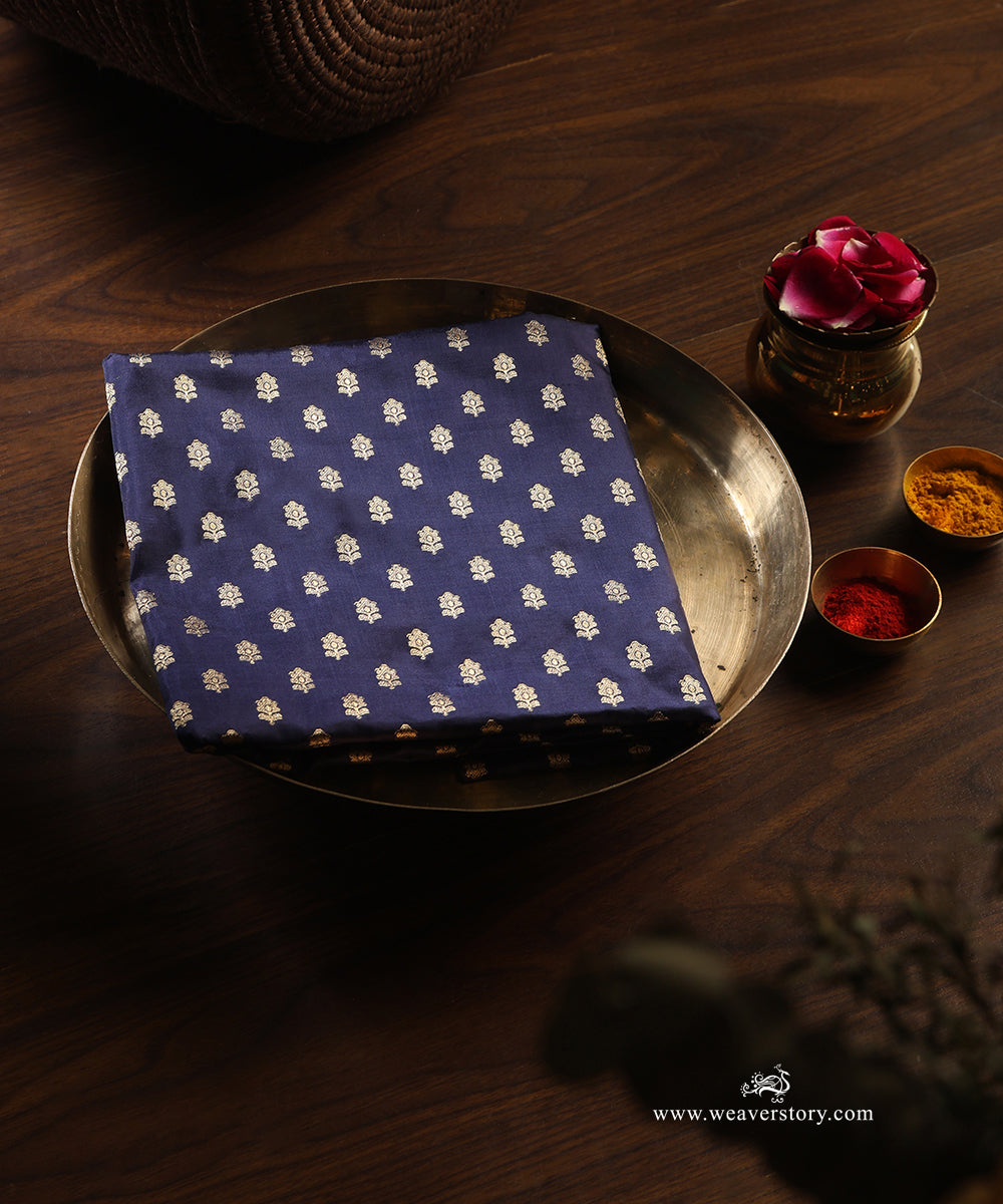 Dark_Blue_Handloom_Pure_Katan_Silk_Banarasi_Dupatta_With_Small_Flower_WeaverStory_01