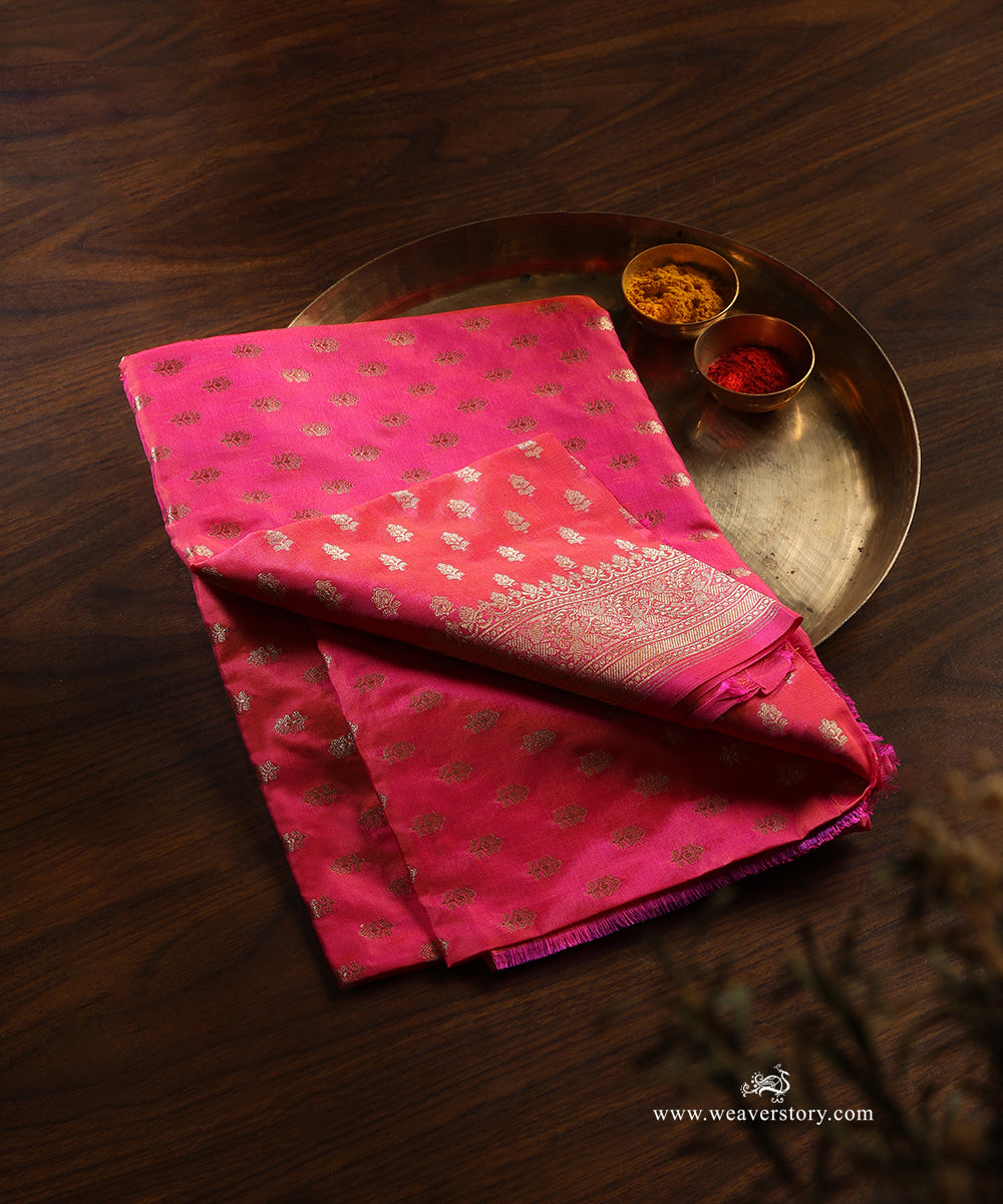 Magenta_Handloom_Pure_Katan_Silk_Banarasi_Dupatta_With_Small_Flower_WeaverStory_01