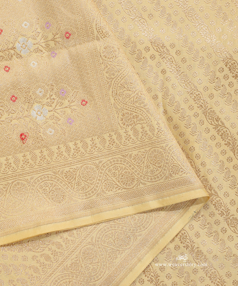 Lemon_Yellow_Handloom_Pure_Katan_Silk_Banarasi_Dupatta_With_Gold_Zari_Aada_Jaal_WeaverStory_04