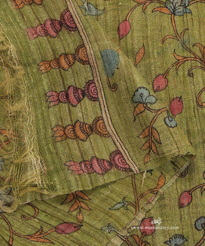Heena_Green_Handloom_Pure_Tusser_Silk_Hand_Painted_Kalamkari_Dupatta_With_Allover_Floral_Motifs_WeaverStory_04