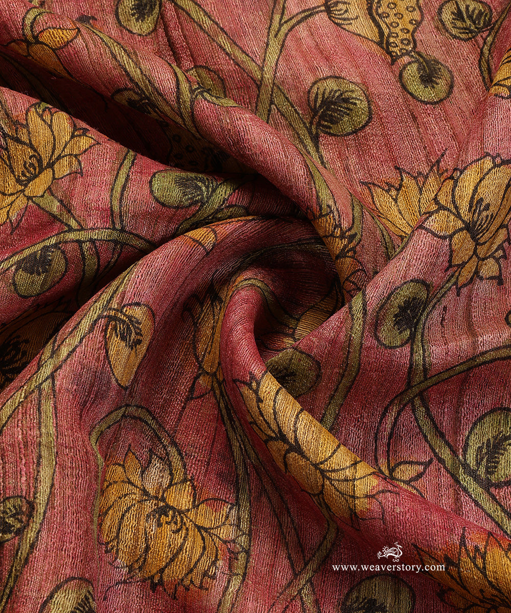 Pink_Handloom_Pure_Tusser_Silk_Hand_Painted_Kalamkari_Dupatta_With_All_Over_Lotus_Jaal_WeaverStory_05
