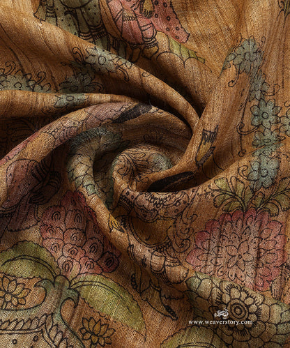 Mustard_Handloom_Pure_Tusser_Silk_Hand_Painted_Kalamkari_Dupatta_With_Radha_Krishna_Motifs_WeaverStory_05