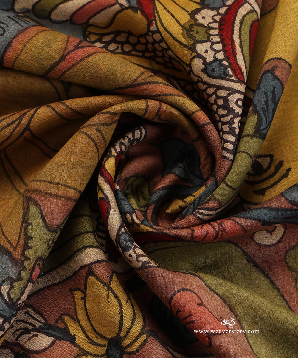 Brown_Handloom_Pure_Cotton_Hand_Painted_Kalamkari_Dupatta_With_Lotus_And_Peacock_Motifs_WeaverStory_05
