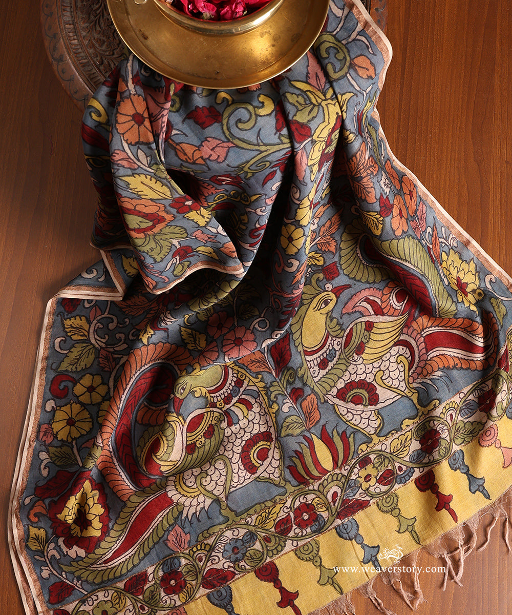 Grey_Handloom_Pure_Cotton_Hand_Painted_Kalamkari_Dupatta_With_Peacock_Motifs_WeaverStory_01