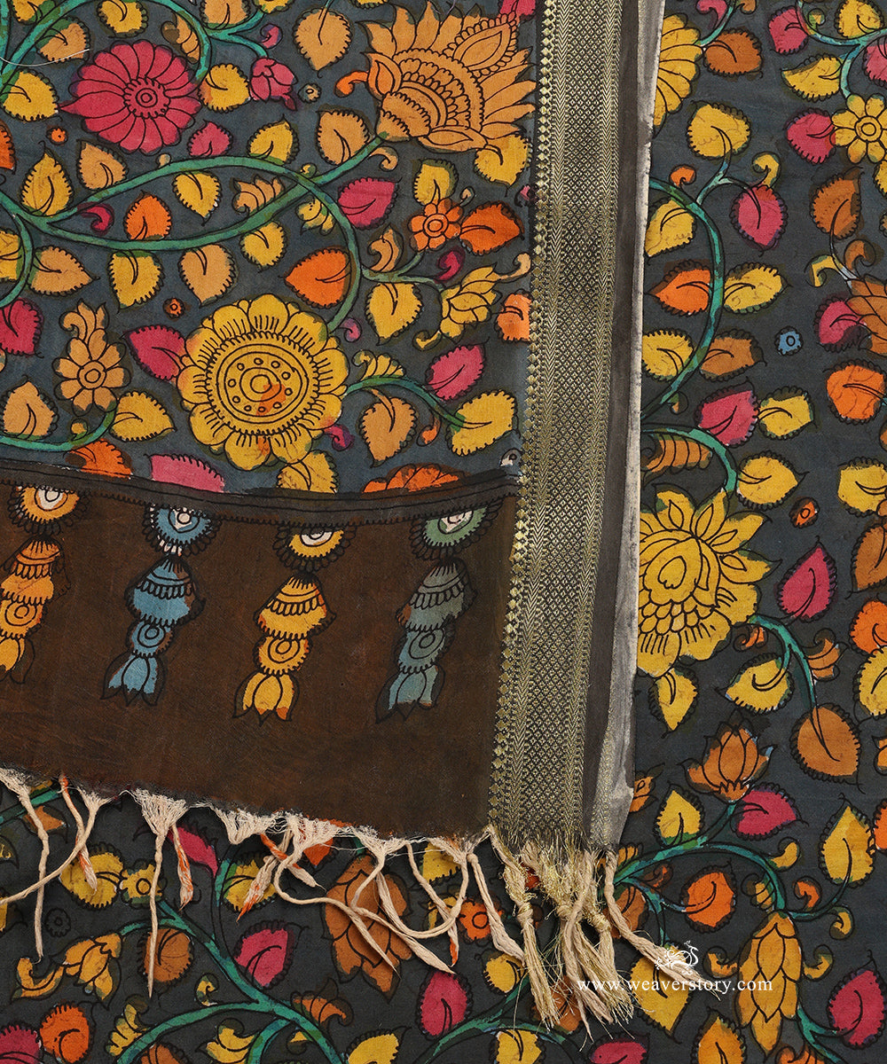 Grey_Handloom_Pure_Cotton_Hand_Painted_Floral_Print_Kalamkari_Dupatta_With_Zari_Border_WeaverStory_04