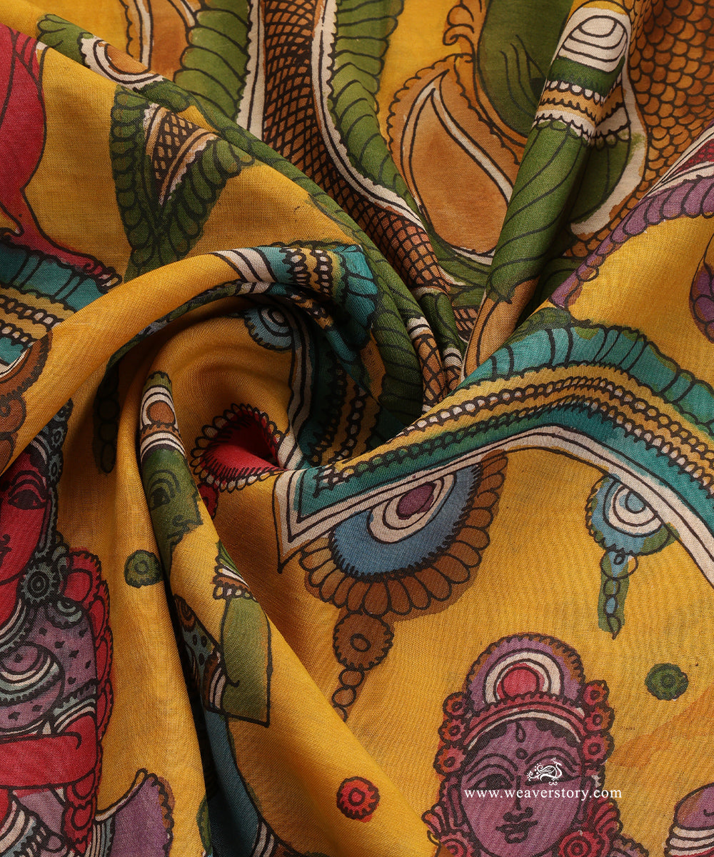 Yellow_Handloom_Pure_Cotton_Hand_Painted_Peacock_Kalamkari_Dupatta_With_Green_Zari_Border_WeaverStory_05