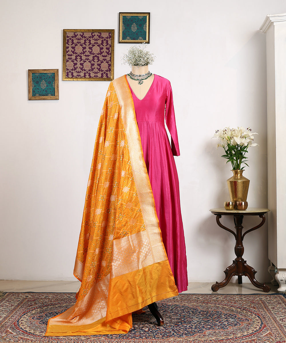 Mustard_Yellow_Handloom_Pure_Katan_Silk_Banarasi_Patola_Dupatta_WeaverStory_01