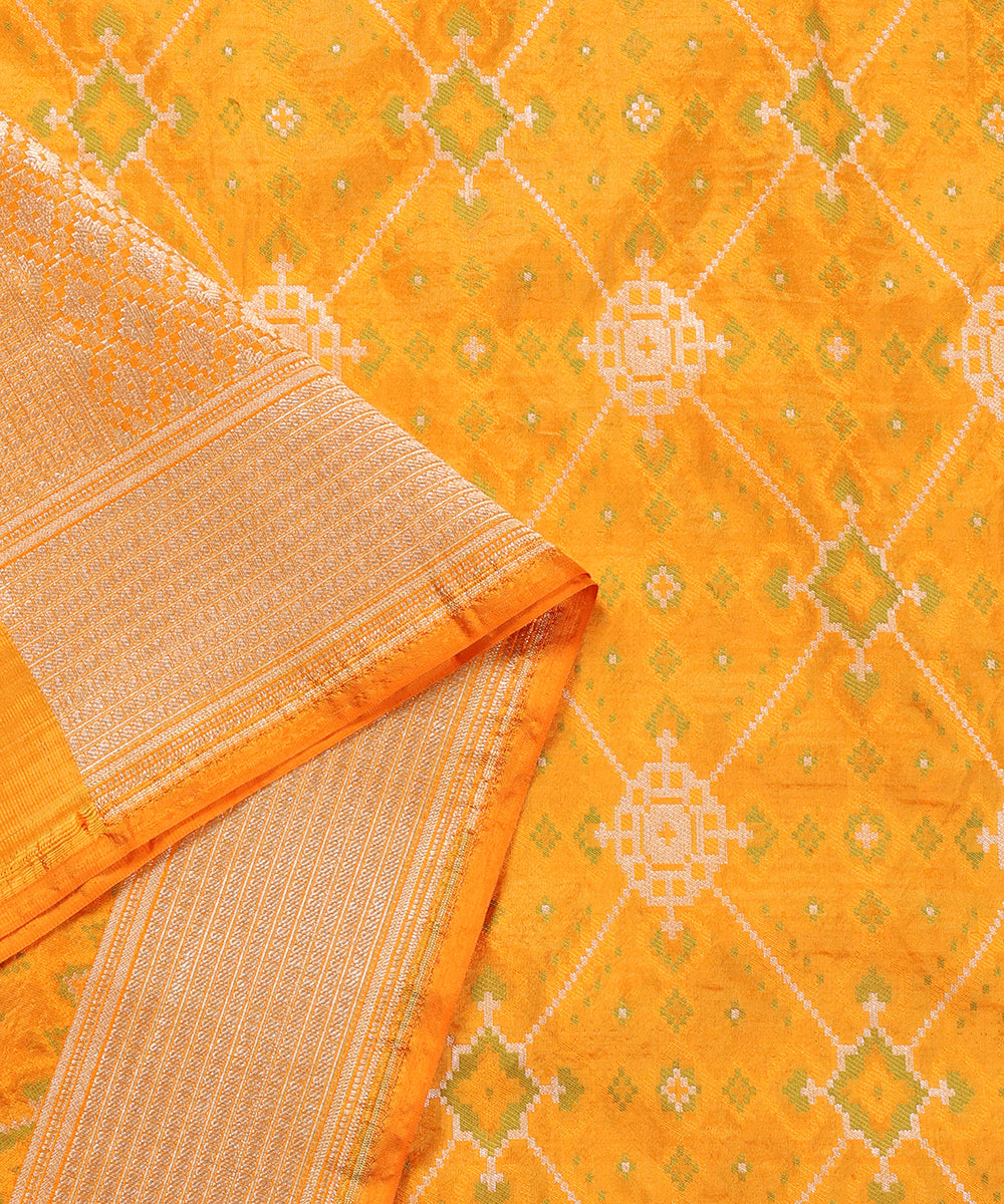 Mustard_Yellow_Handloom_Pure_Katan_Silk_Banarasi_Patola_Dupatta_WeaverStory_04