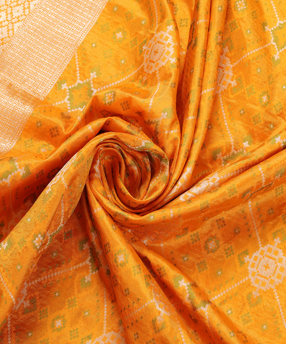 Mustard_Yellow_Handloom_Pure_Katan_Silk_Banarasi_Patola_Dupatta_WeaverStory_05