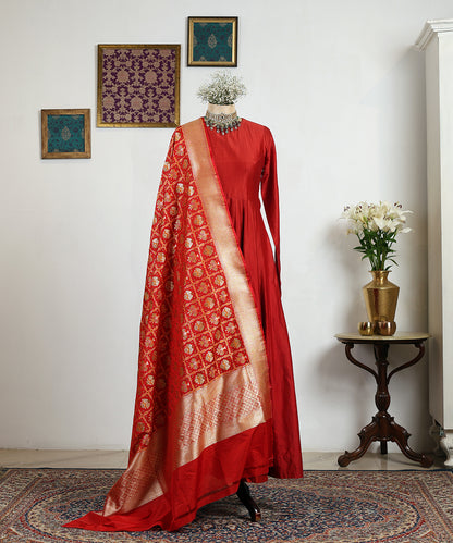 Red_Handloom_Pure_Katan_Silk_Cutwork_Banarasi_Patola_Dupatta_WeaverStory_01