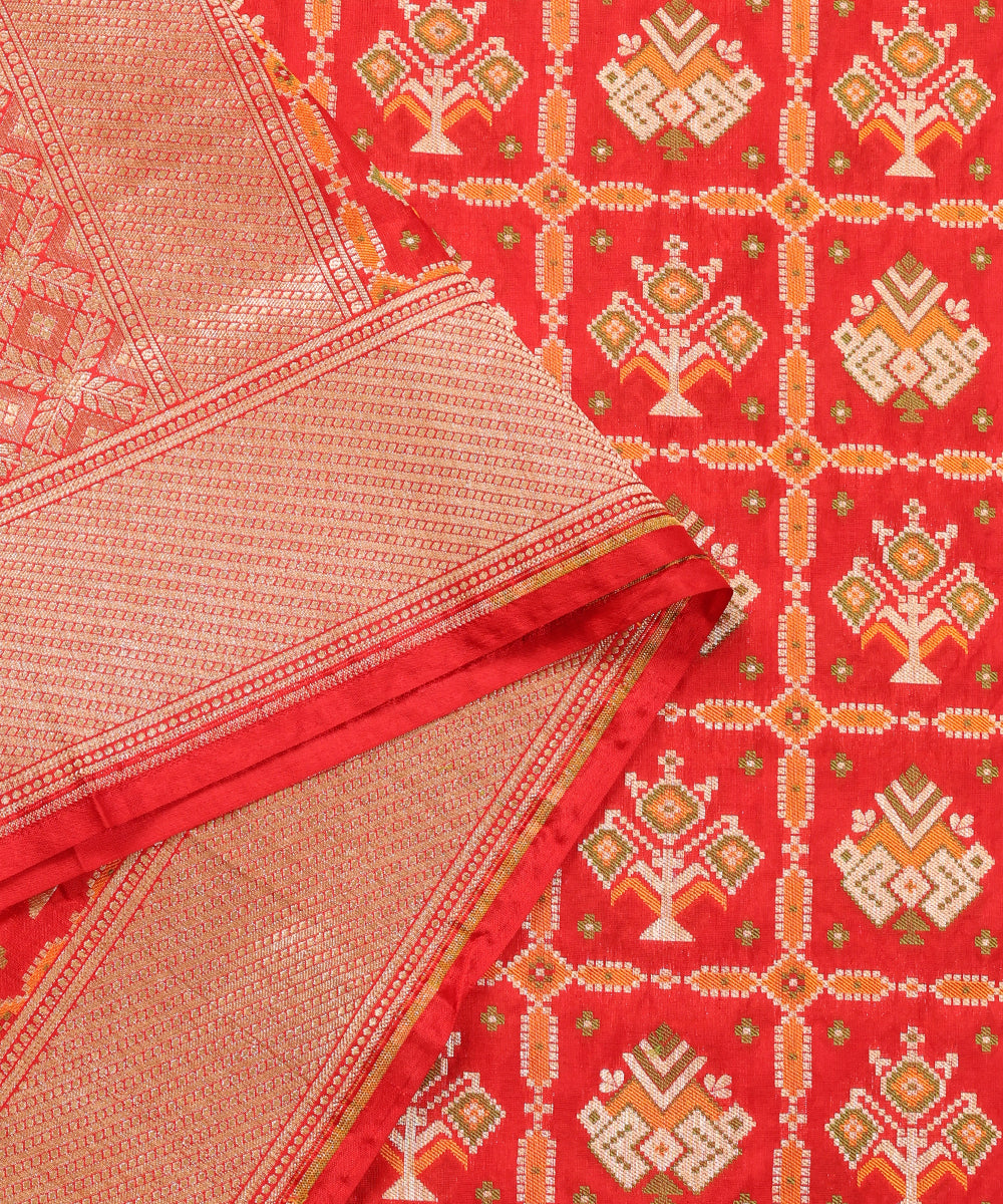 Red_Handloom_Pure_Katan_Silk_Cutwork_Banarasi_Patola_Dupatta_WeaverStory_04