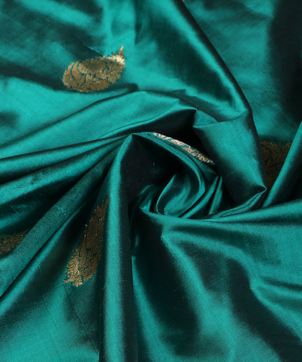Green_Pure_Katan_Silk_Dupatta_With_Gold_Zari_Booti_WeaverStory_05