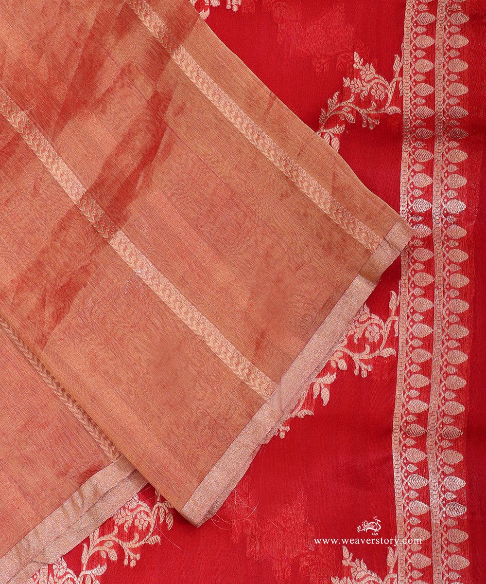 Neon_Pink_Handloom_Pure_Kora_Tissue_Dupatta_WeaverStory_04