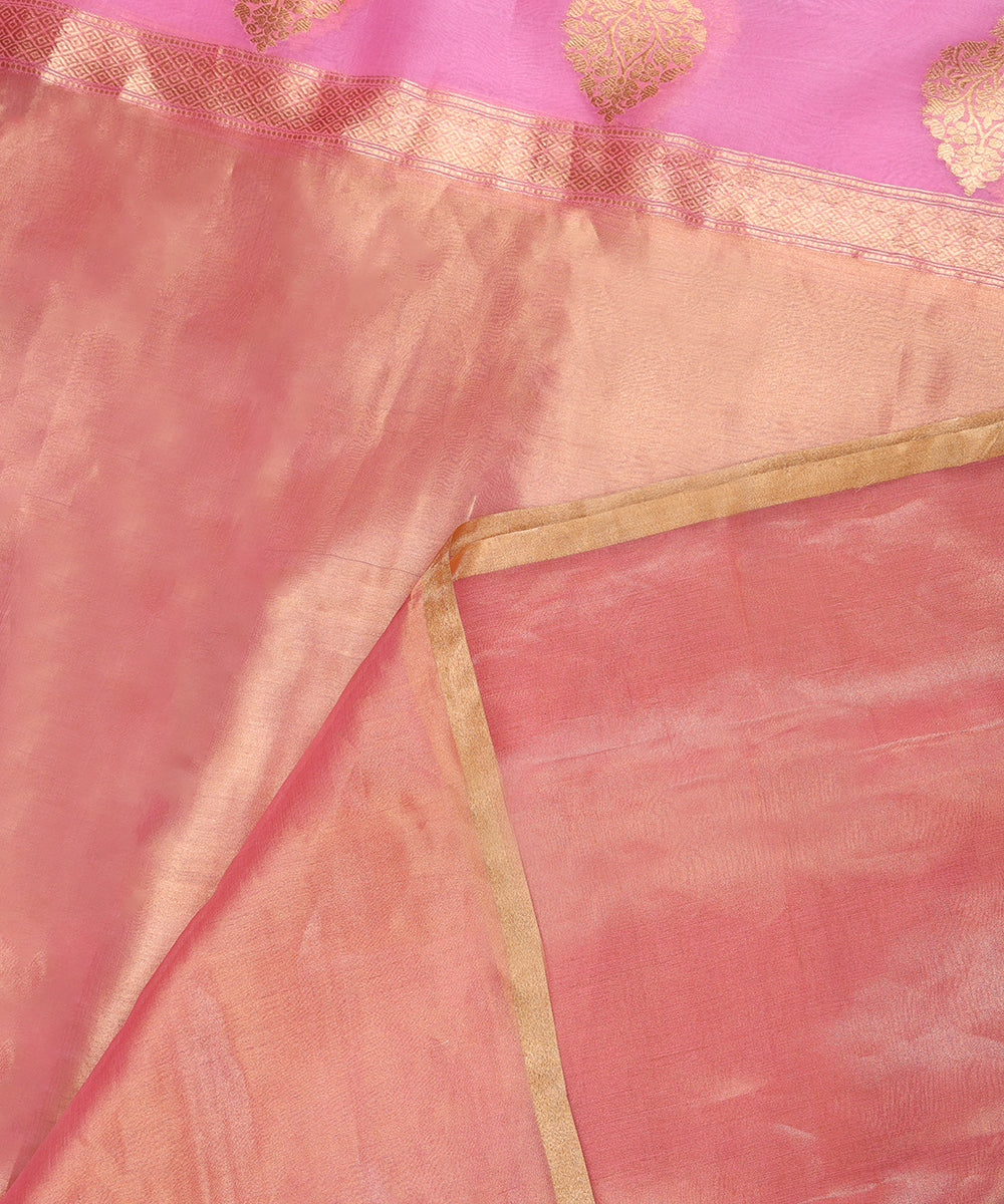 White_Handloom_Pure_Kora_Tissue_Dupatta_WeaverStory_04