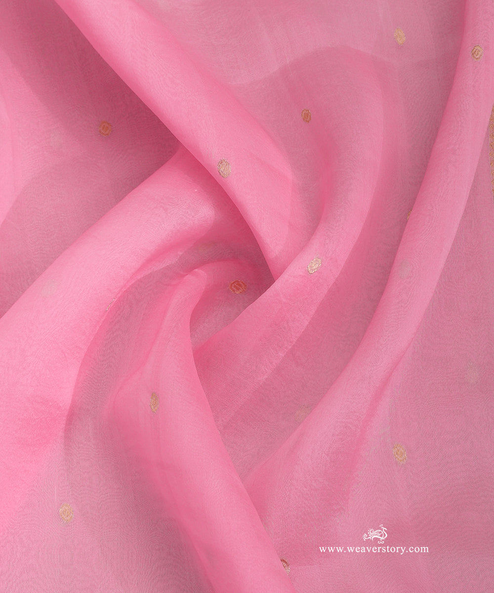 Baby_Pink_Handloom_Pure_Kora_Silk_Banarasi_Duptta_With_Kadhwa_Lotus_Boota_On_Pallu_And_Red_Meena_WeaverStory_05