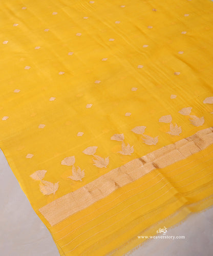 Mustard_Yellow_Handloom_Pure_Kora_Silk_Banarasi_Duptta_With_Kadhwa_Lotus_Boota_With_Leafs_WeaverStory_03