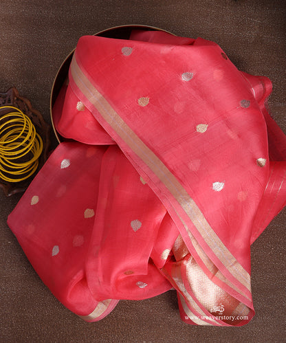 Coral Pink handloom_Pure_Kora_Silk_Banarasi_Duptta_With_Kadhwa_Gold_Silver_Small_Flowers_Booti_WeaverStory_01