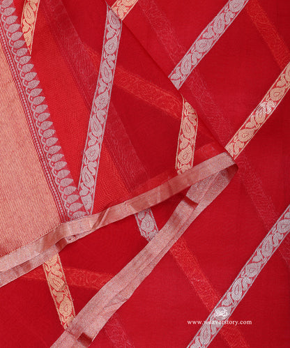 Red_Handloom_Pure_Kora_Silk_Banarasi_Duptta_With_Kadhwa_Gold_Silver_Aadi_Jall_WeaverStory_04