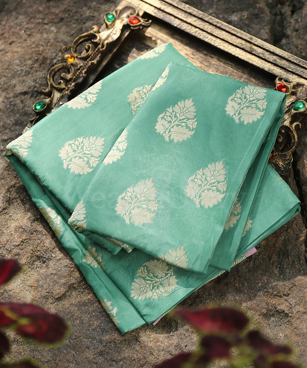 Handloom_Green_Katan_Georgette_Banarasi_Dupatta_with_Paan_Booti_WeaverStory_01