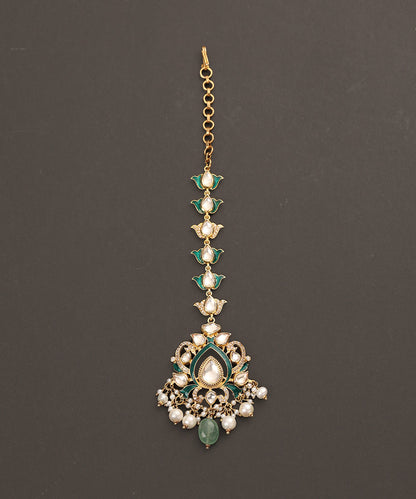 Ruksana_Handcrafted_Pure_Silver_Maangtika_With_Semi_Precious_Stones_And_Pearls_WeaverStory_02