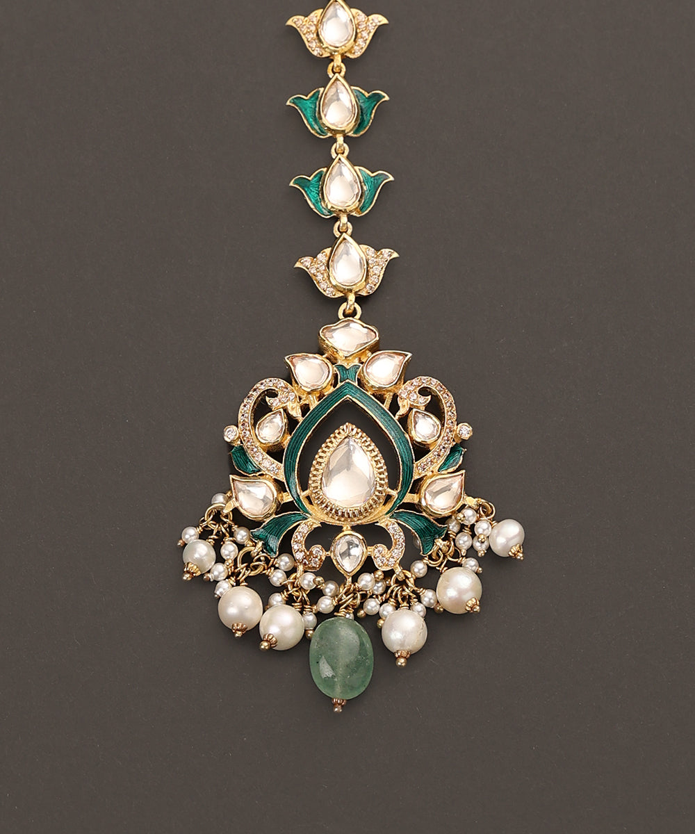 Ruksana_Handcrafted_Pure_Silver_Maangtika_With_Semi_Precious_Stones_And_Pearls_WeaverStory_03