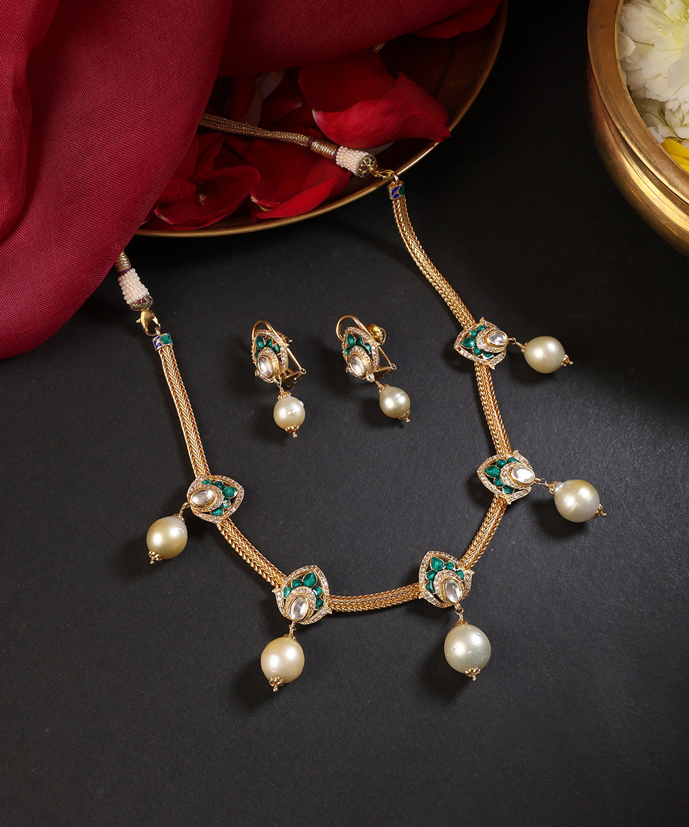 Fareen_Handcrafted_Pure_Silver_Necklace_Set_With_Semi_Precious_Stones_WeaverStory_01