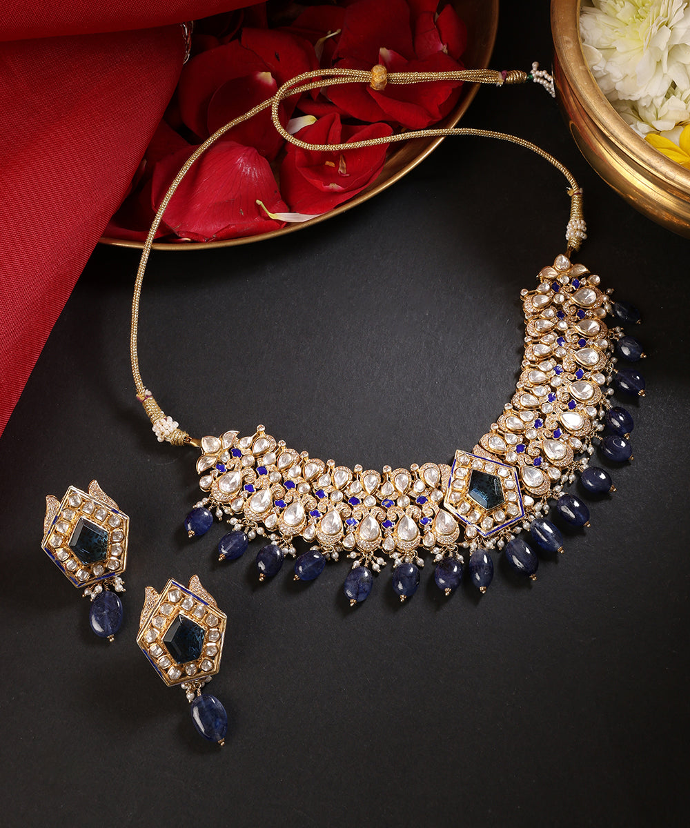 Mahvash_Handcrafted_Pure_Silver_Choker_Necklace_Set_With_Semi_Precious_Stones_WeaverStory_01