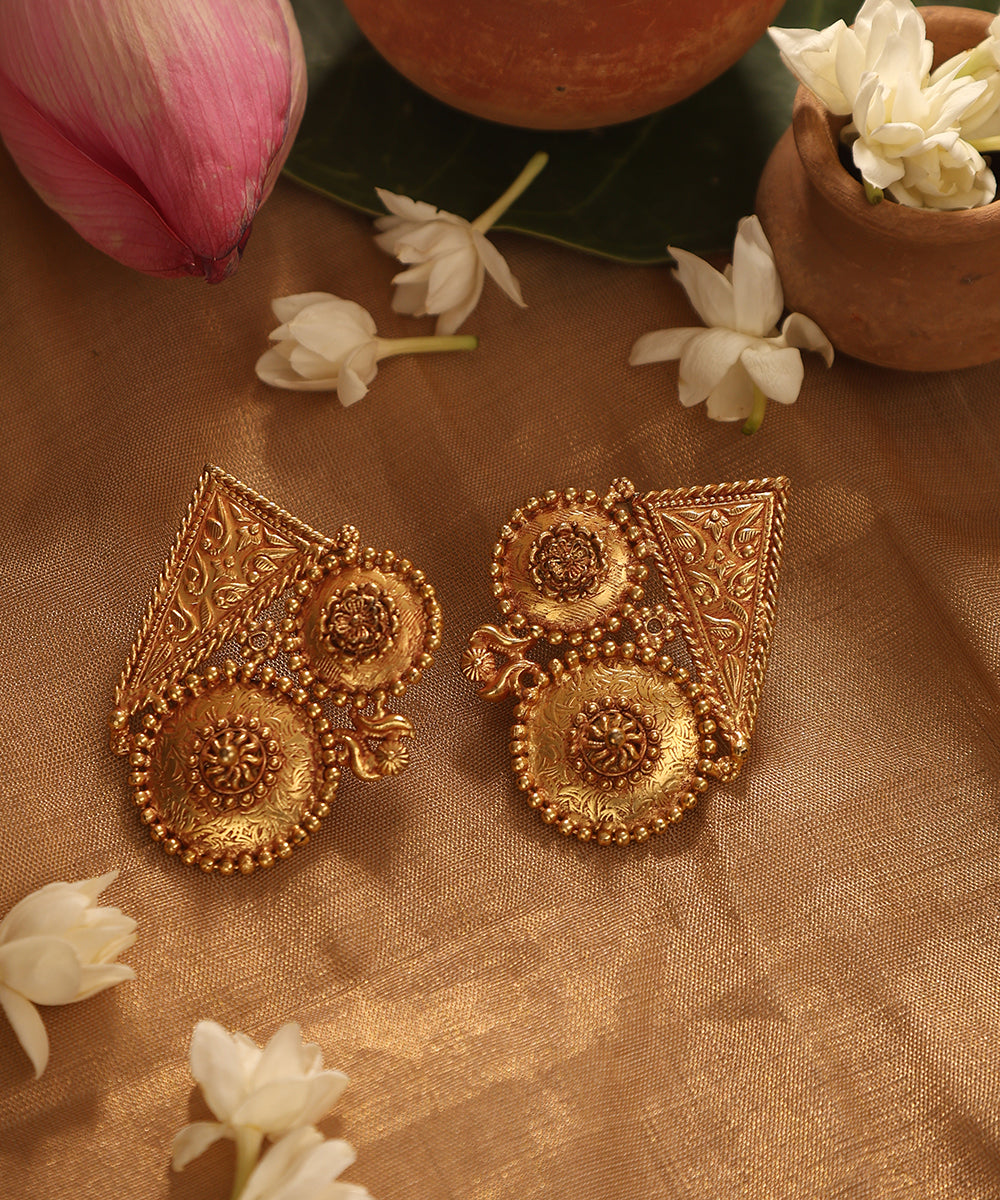 Kiana_Handcrafted_Earrings_With_Floral_Motifs_WeaverStory_01