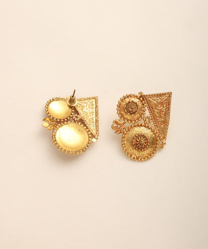 Kiana_Handcrafted_Earrings_With_Floral_Motifs_WeaverStory_03