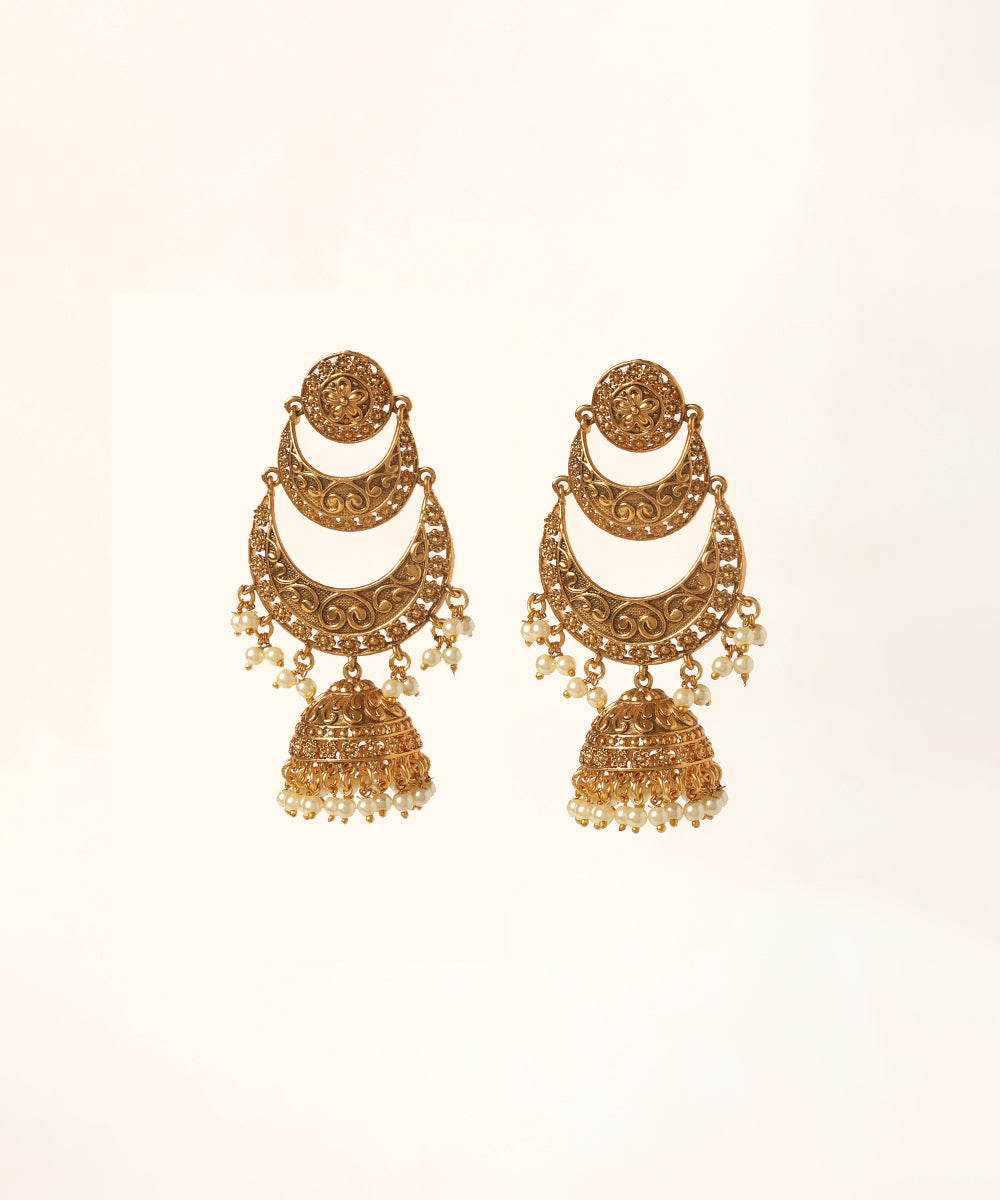 Meabh_Handcrafted_Chandbali_Earrings_With_Pearls_WeaverStory_02