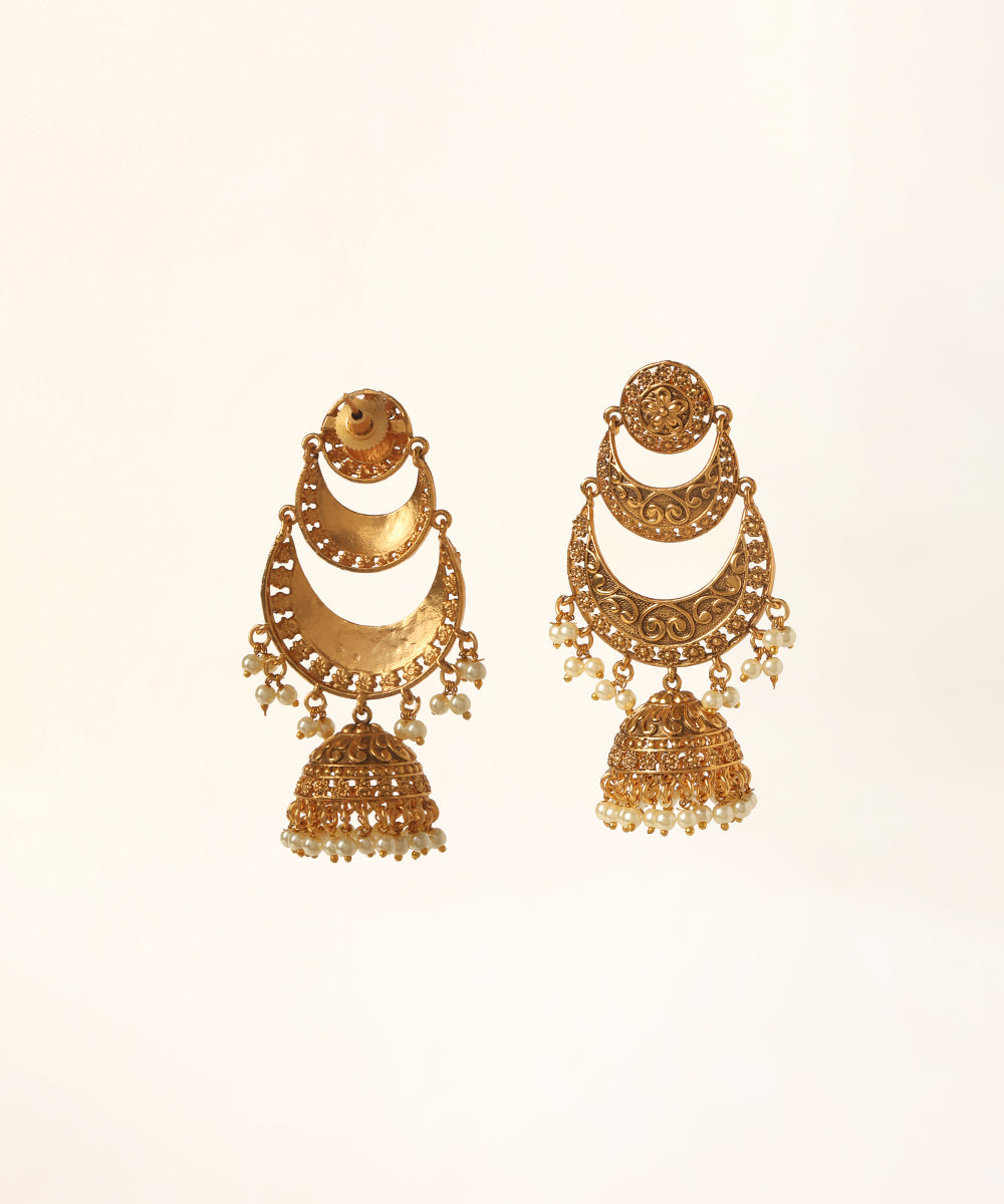 Meabh_Handcrafted_Chandbali_Earrings_With_Pearls_WeaverStory_03