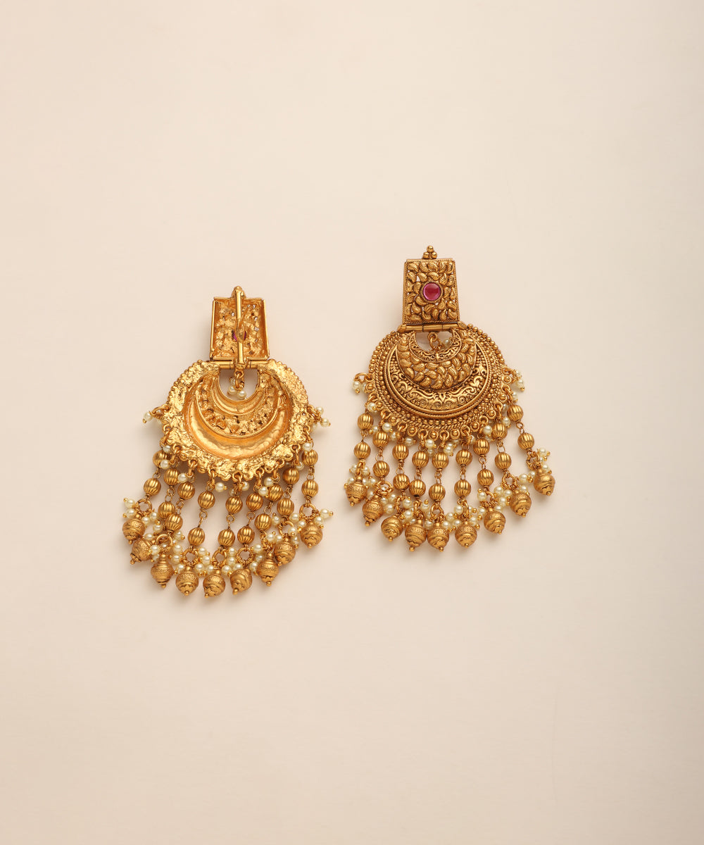 Onfre_Handcrafted_Chandbalis_With_Pearls_WeaverStory_03