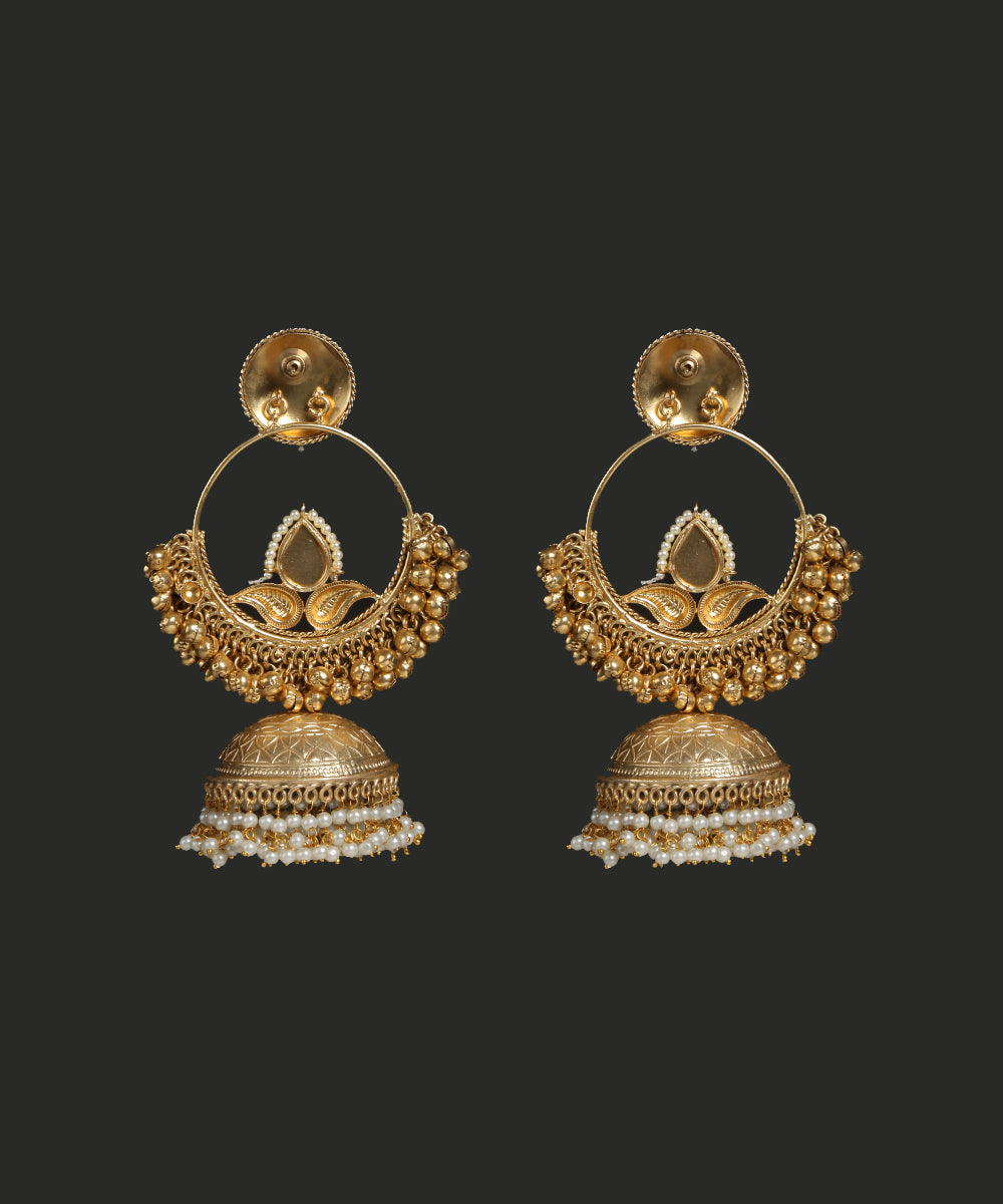Shahd_Handcrafted_Chandbali_With_Pearls_And_Ghungaroo_WeaverStory_03