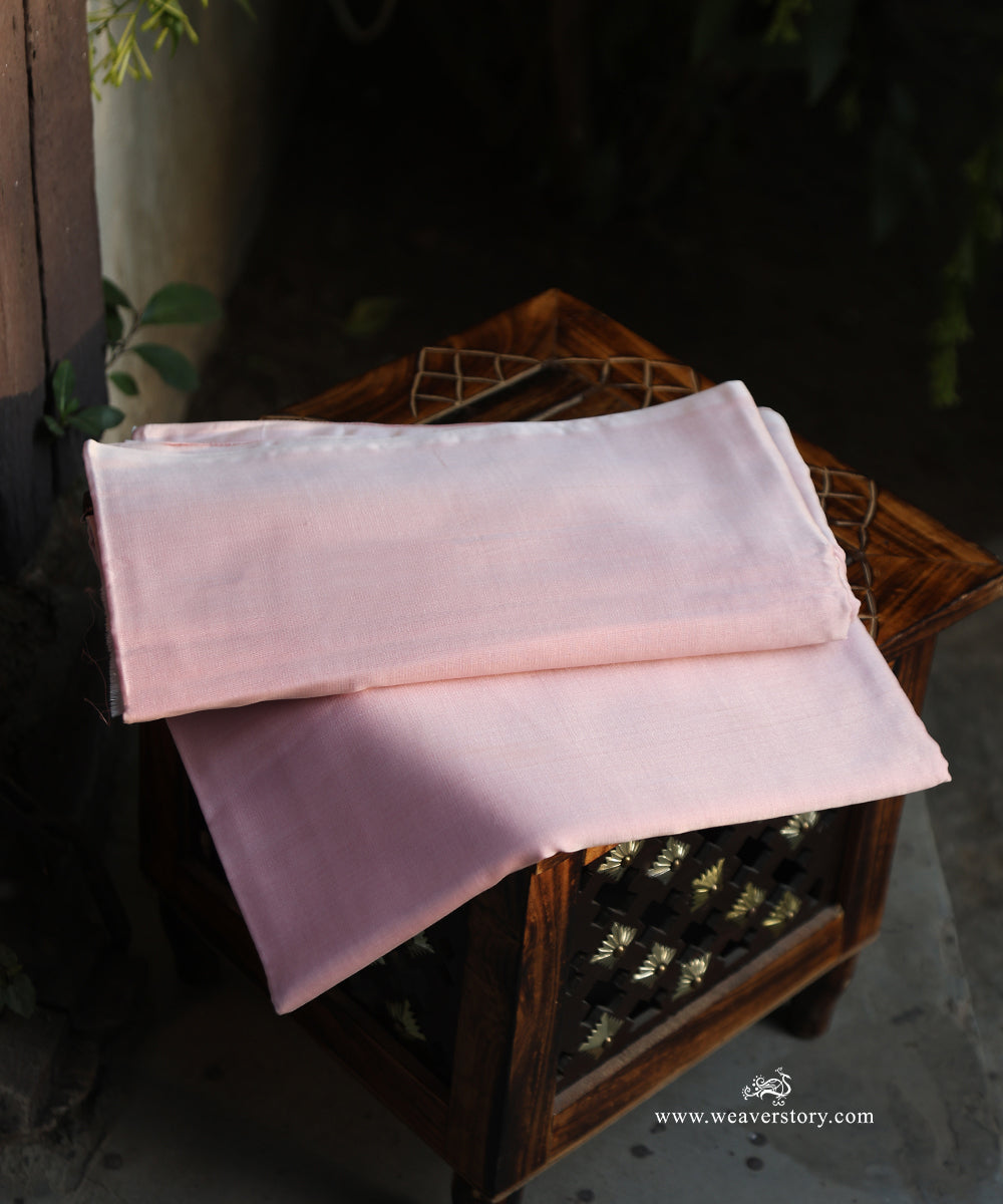 Powder_Pink_Handloom_Pure_Mushroo_Silk_Banarasi_Fabric_WeaverStory_01