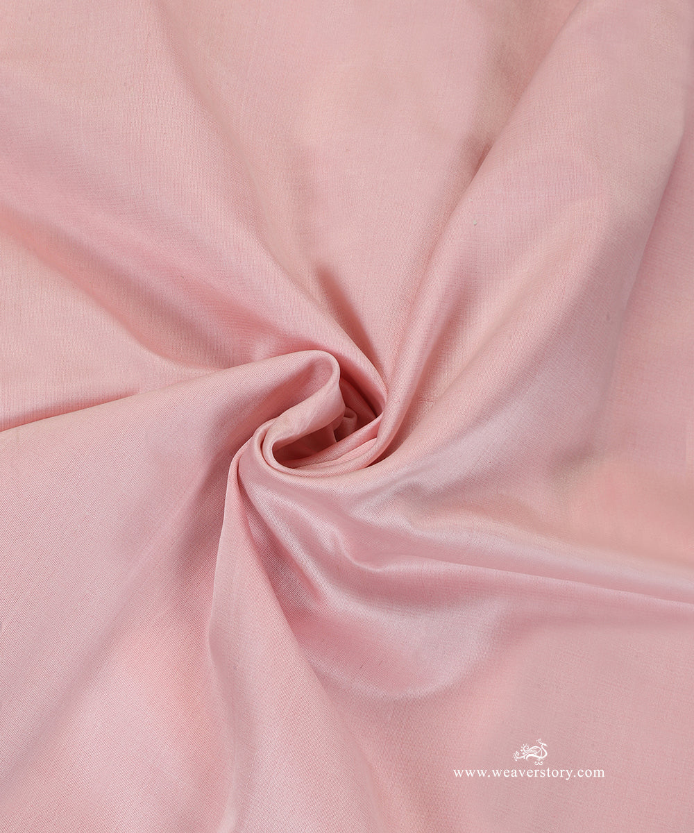 Powder_Pink_Handloom_Pure_Mushroo_Silk_Banarasi_Fabric_WeaverStory_05