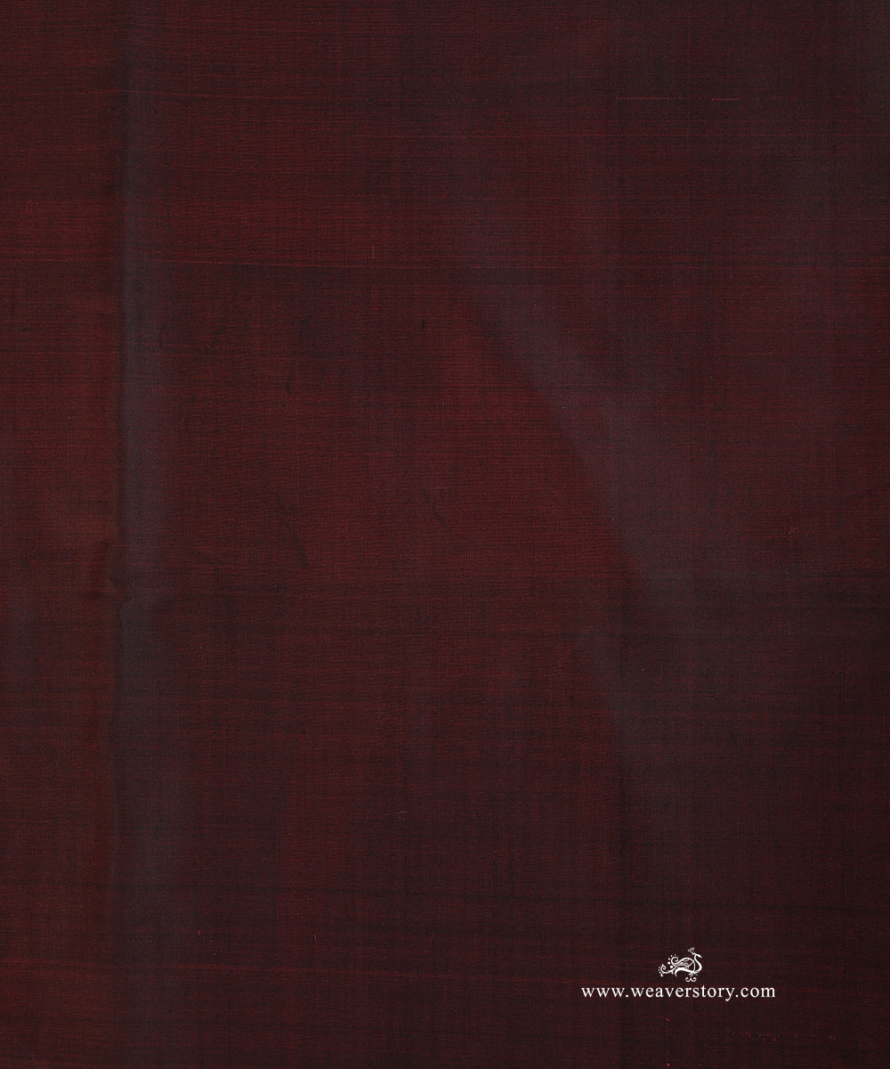 Handloom_Maroon_And_Black_Dual_Tone_Pure_Mushroo_Silk_Banarasi_Fabric_WeaverStory_03