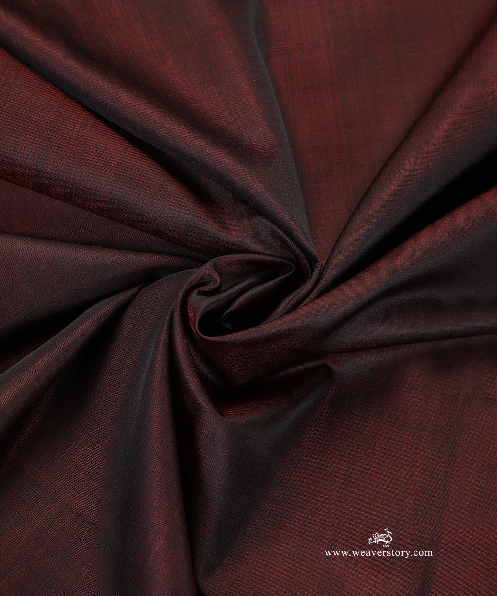 Handloom_Maroon_And_Black_Dual_Tone_Pure_Mushroo_Silk_Banarasi_Fabric_WeaverStory_05