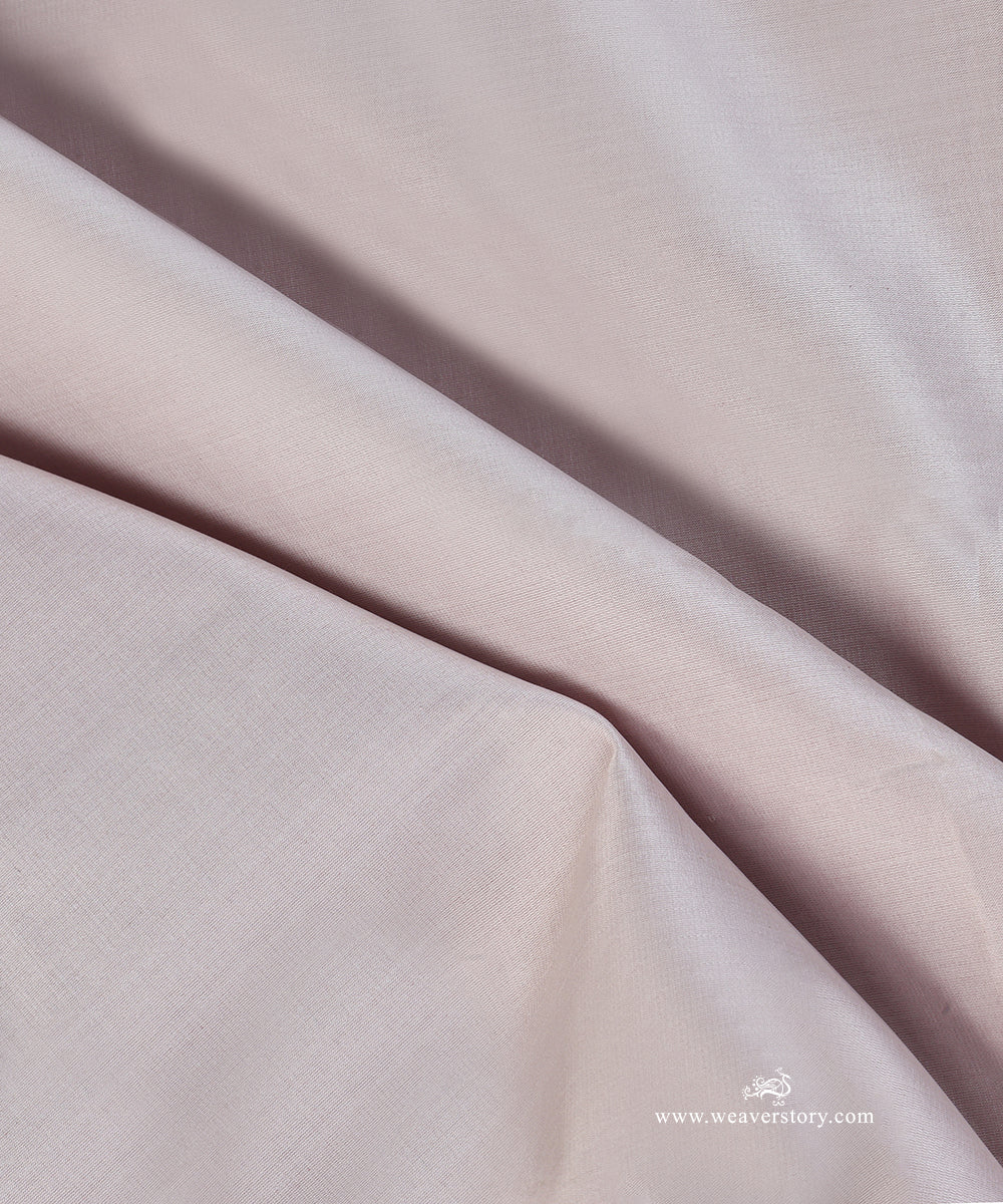 Mauve_And_White_Handloom_Dual_Tone_Pure_Mushroo_Silk_Banarasi_Fabric_WeaverStory_05