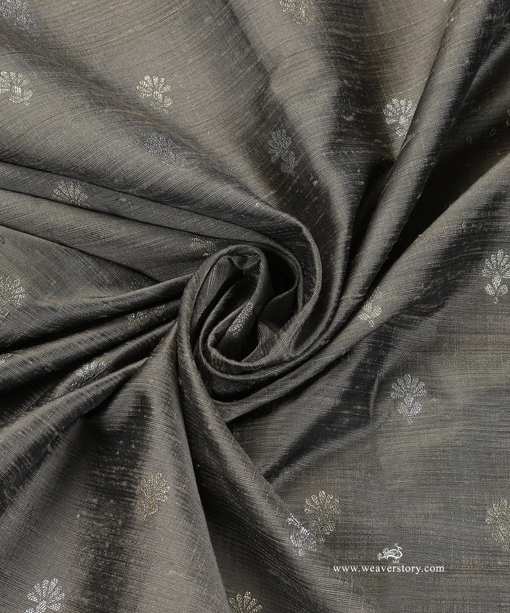 Handloom_Grey_Raw_Silk_Banarasi_Fabric_With_Small_Gold_And_Silver_Zari_Booti_WeaverStory_05