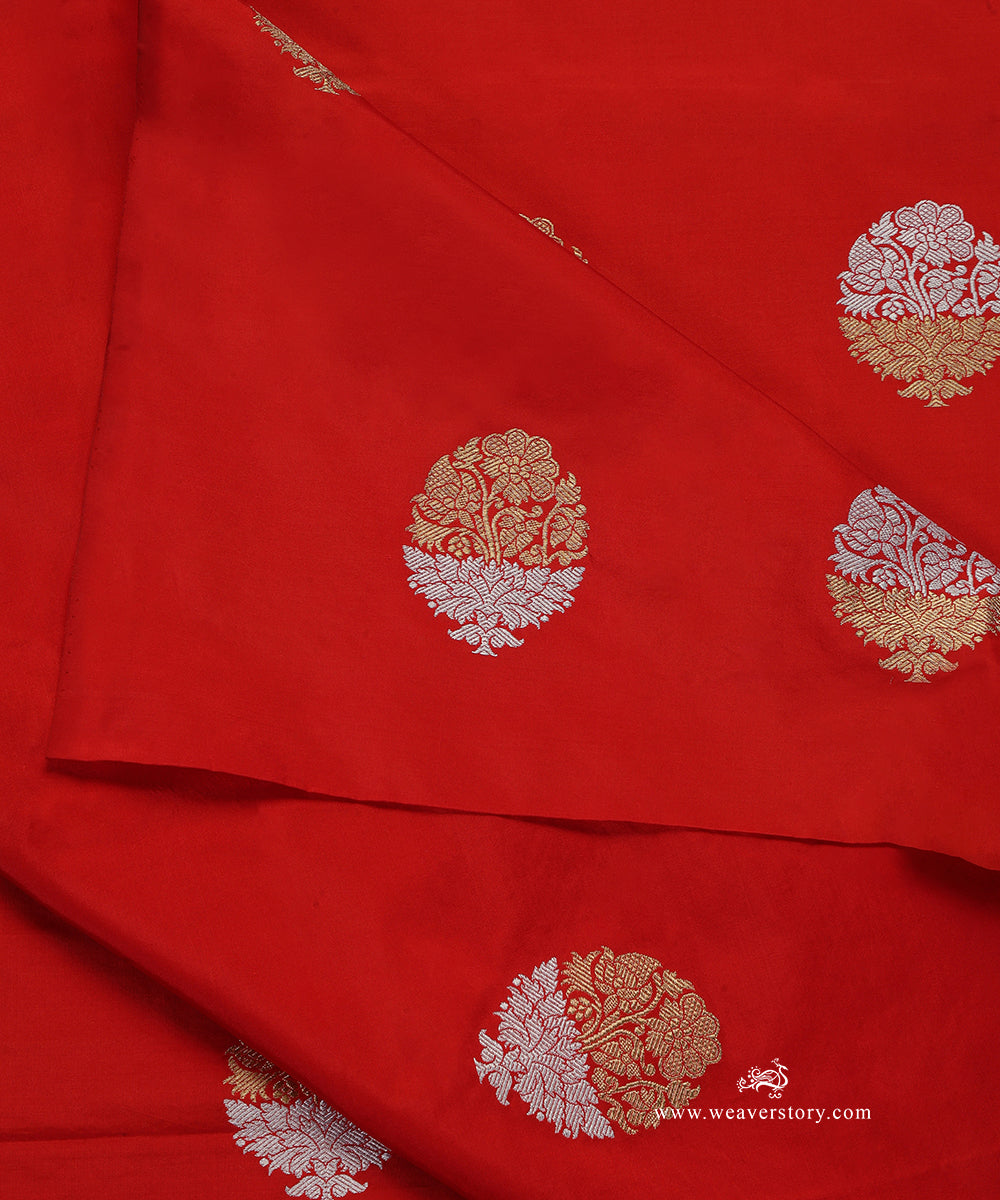 Handloom_Red_Pure_Katan_Silk_Banarasi_Fabric_With_Gold_And_Silver_Kadhwa_Booti_WeaverStory_04