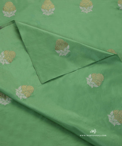 Mint_Green_Handloom_Pure_Katan_Silk_Banarasi_Fabric_With_Gold_And_Silver_Kadhwa_Booti_WeaverStory_04