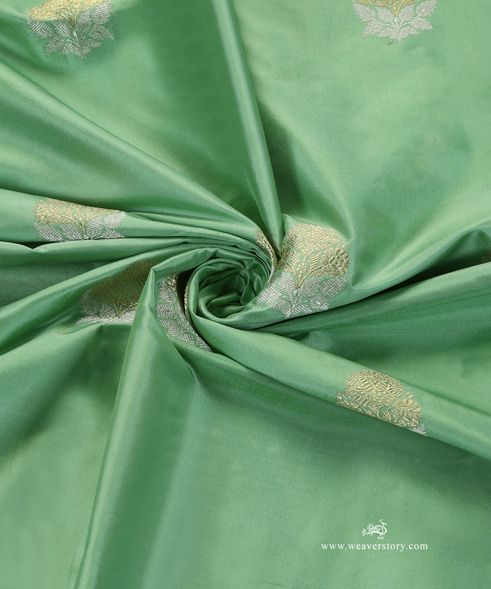 Mint_Green_Handloom_Pure_Katan_Silk_Banarasi_Fabric_With_Gold_And_Silver_Kadhwa_Booti_WeaverStory_05