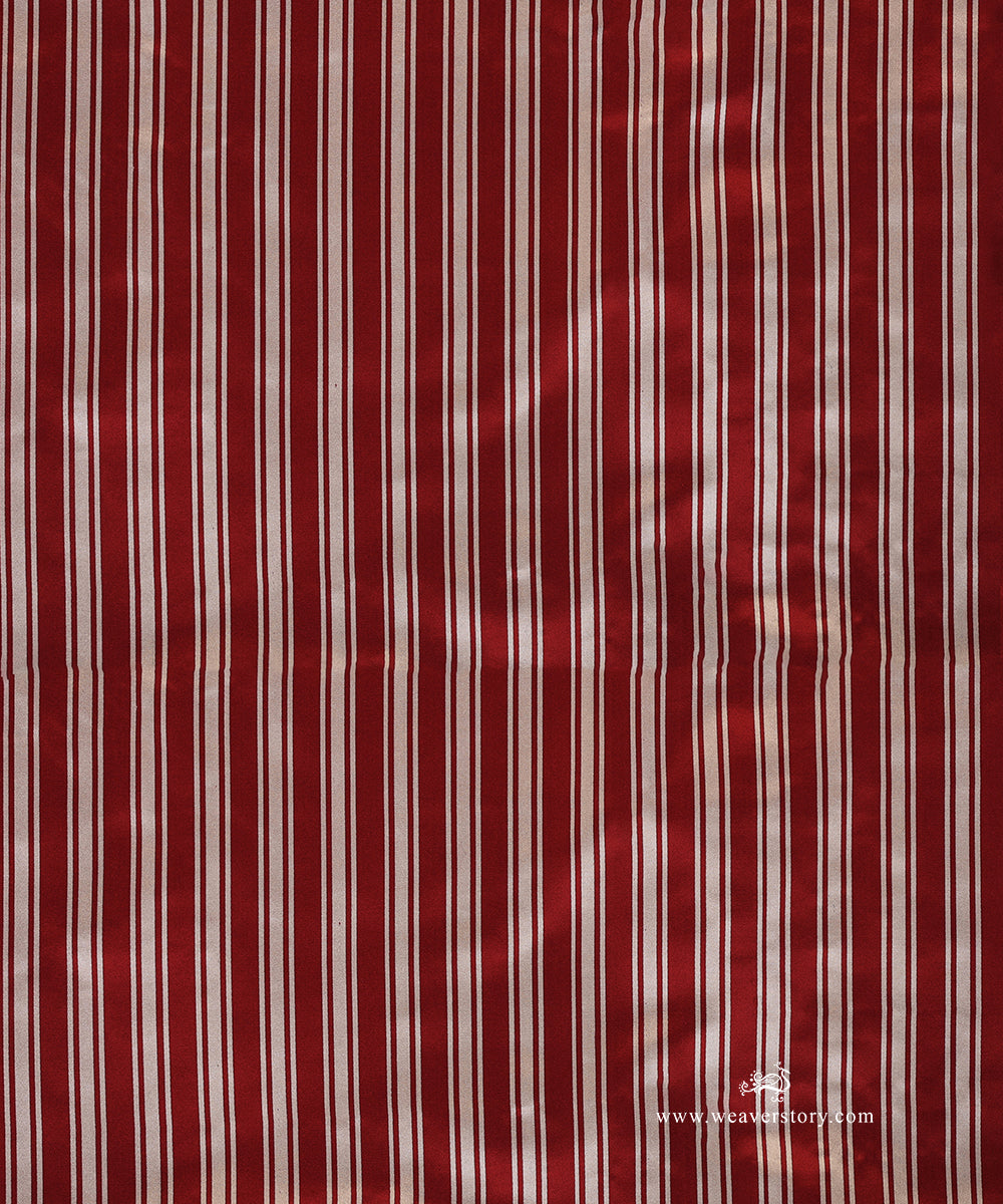 Handloom_Red_And_White_Pure_Satin_Silk_Striped_Banarasi_Banarasi_Fabric_WeaverStory_02