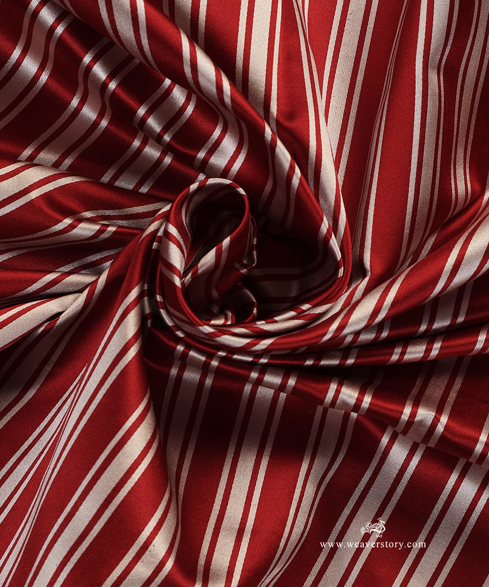 Handloom_Red_And_White_Pure_Satin_Silk_Striped_Banarasi_Banarasi_Fabric_WeaverStory_05