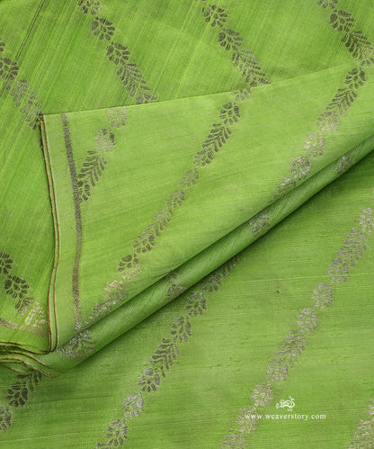 Bright_Neon_Green_Handloom_Pure_Tussar_Silk_Banarasi_Fabric_With_Zari_Work_WeaverStory_04