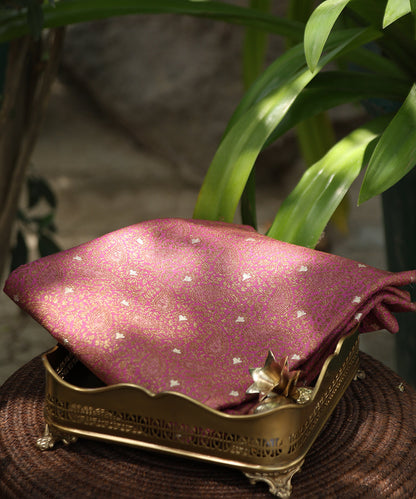 Magenta_Handloom_Pure_Katan_Silk_Kimkhab_Banarasi_Fabric_In_Antique_Zari_With_Paisley_Motifs_WeaverStory_01