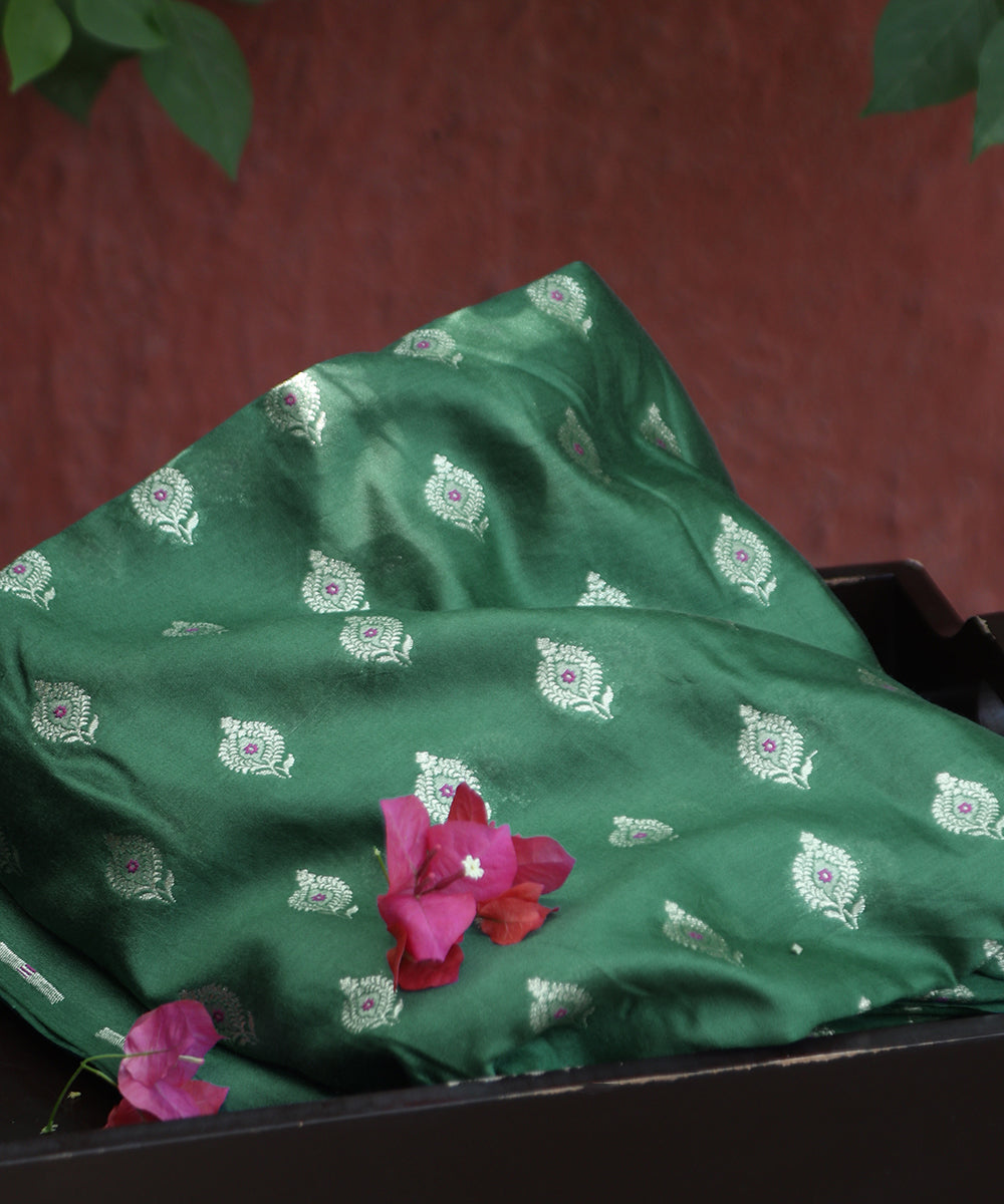 Handloom_Pastel_Dark_Green_Pure_Moonga_Silk_Banarasi_Fabric_With_Cutwork_Meena_Booti_WeaverStory_01