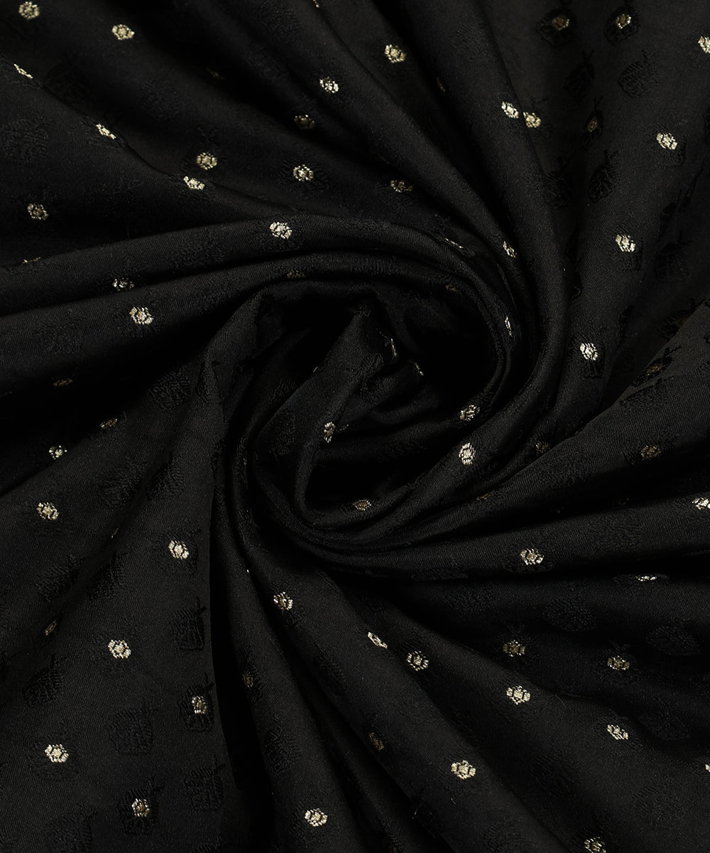 Handloom_Black_Pure_Katan_Silk_Tanchoi_Banarasi_Fabric_With_Reshma_Booti_WeaverStory_05