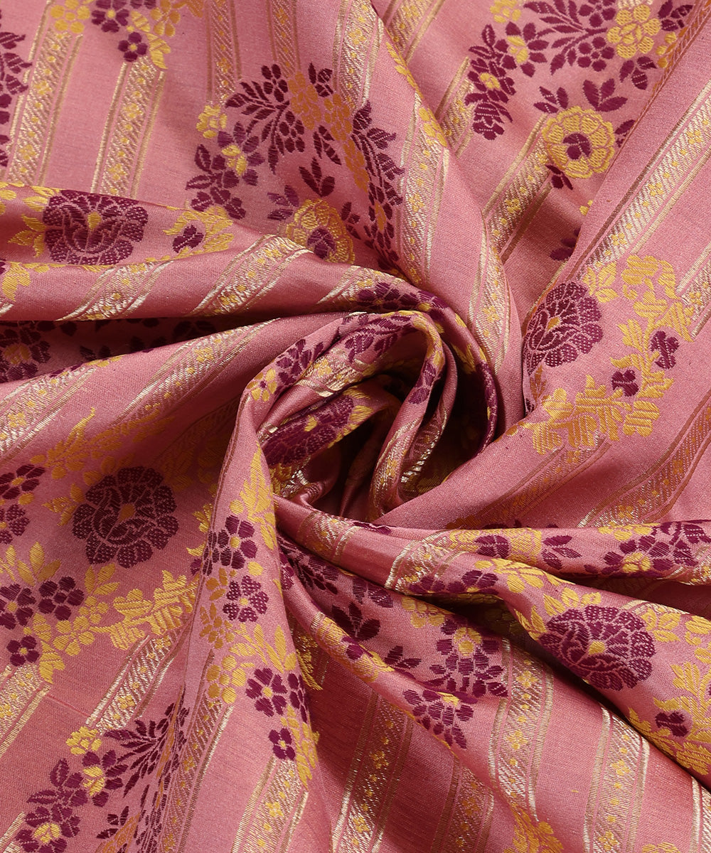 Mauve_Handloom_Pure_Satin_Silk_Jamawar_Banarasi_Fabric_WeaverStory_05