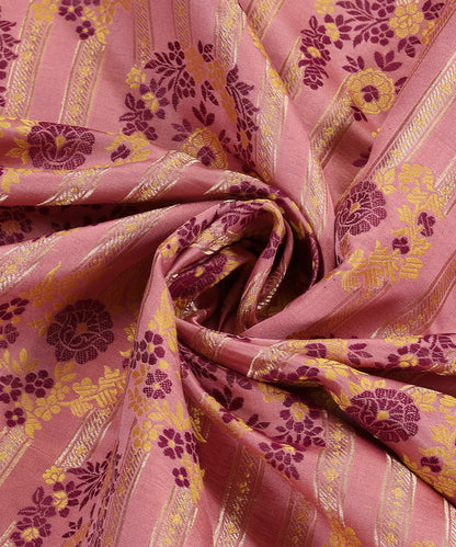 Mauve_Handloom_Pure_Satin_Silk_Jamawar_Banarasi_Fabric_WeaverStory_05